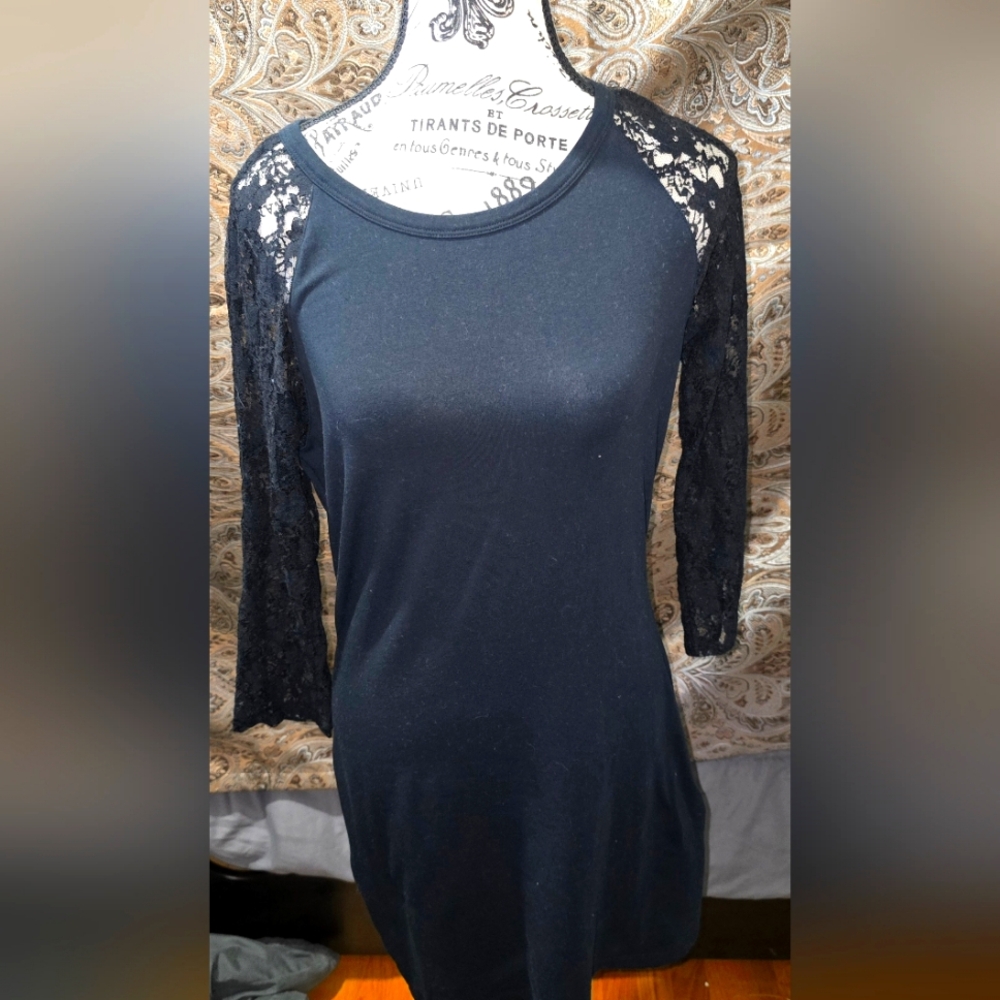 Express womens L dress long sleeve lace black.